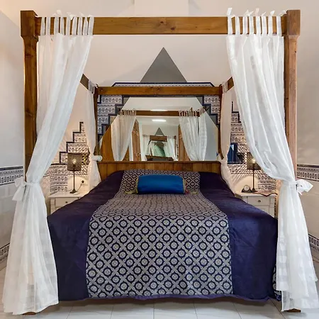 Casa Colleen Villa *