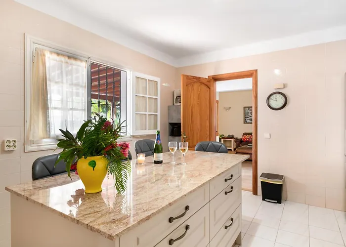 فيلة Casa Colleen